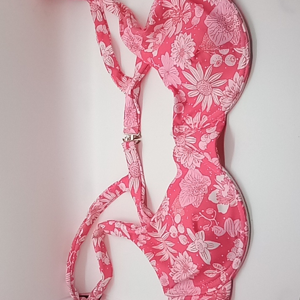NWOT Shein bikini top pink and white. Size XL